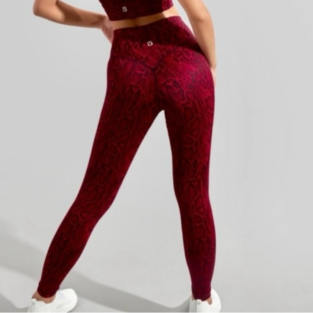 BuffBunny Evolve toxic reptilia jacquard leggings M